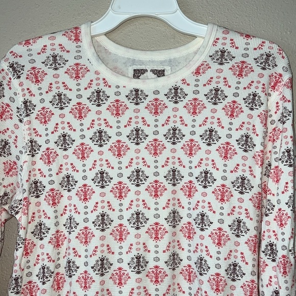 Women’s OLD NAVY thermal graphic long sleeve shirt top plus size XXL - Picture 2 of 6